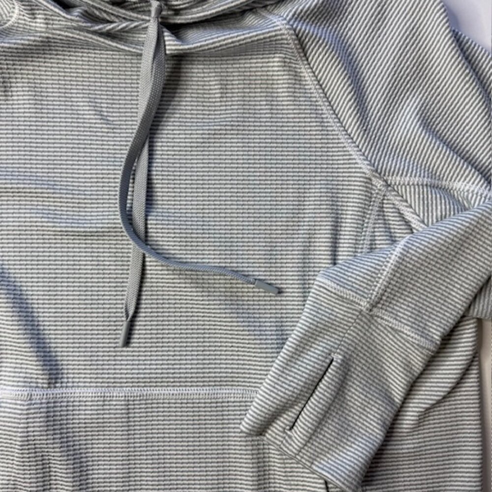 Athleta Small Gray Hoodie Sweatshirt Athletic Cowl Neck Pocket Stretch Yoga - Picture 3 of 8